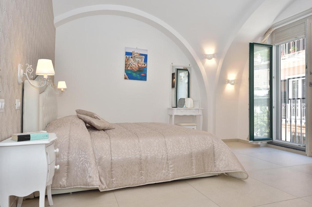 Sirena Apartment Minori Exteriör bild
